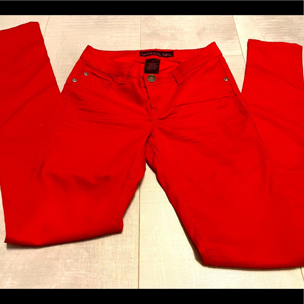 NWOT 💋 red Material Girl skinny pants